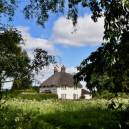 Beautiul thatched home in England 