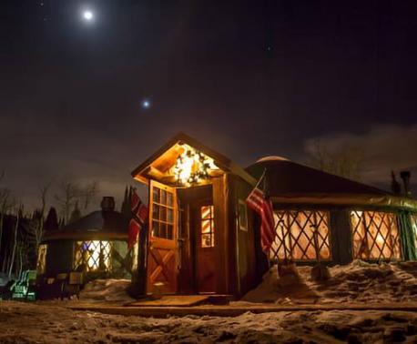 Deer Valley Resort - Yurt against starlit sky