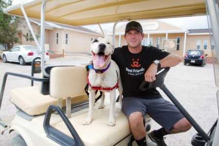 NASCAR racer Michael Annett visits Best Friends Animal Sanctuary | FIDO  Friendly